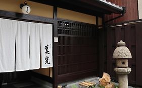 Gion Misen Furumonzen